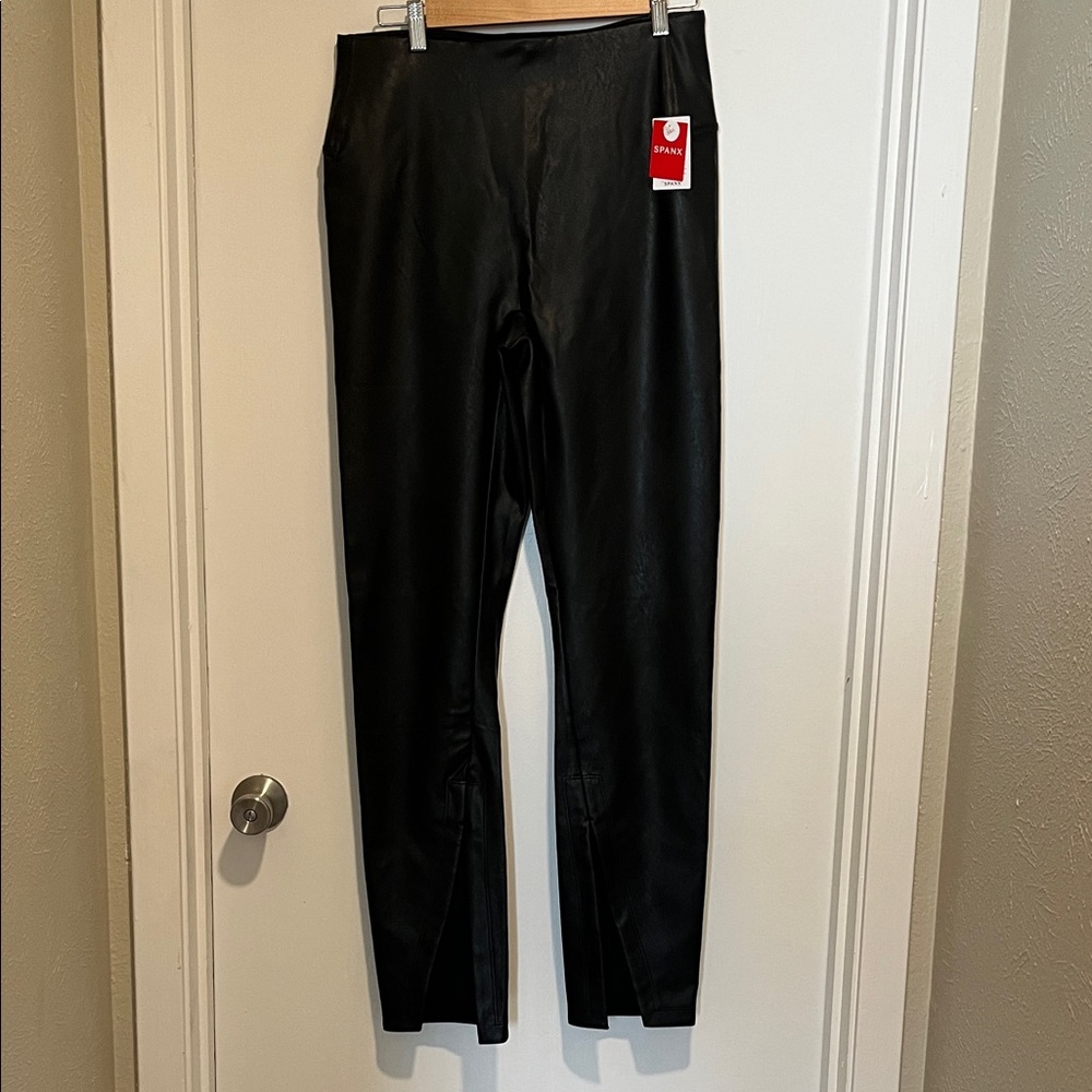 NWT SPANX Faux Leather Leggings with Front Slit. Size XL Tall